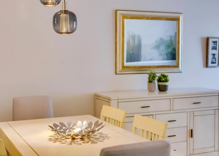 Al - Carteia Lägenhet